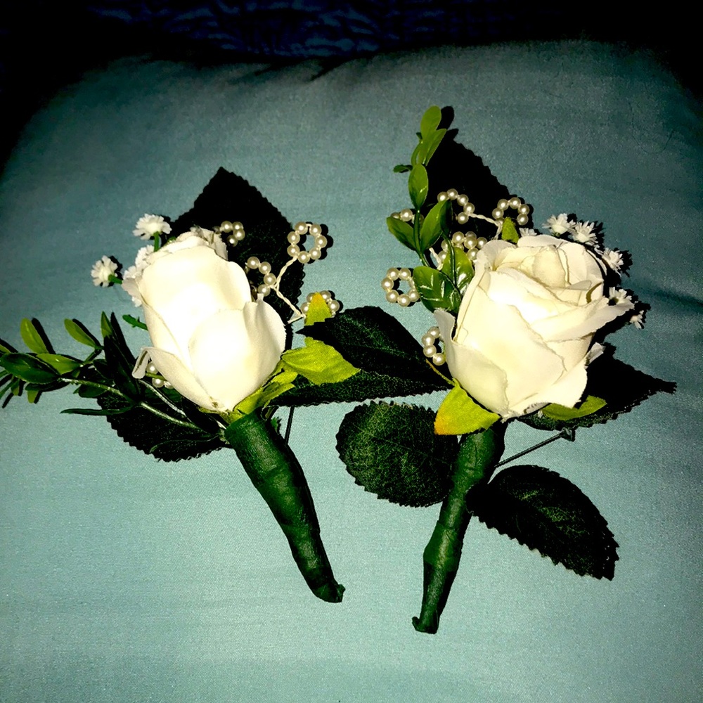 Set of 2 Custom Boutonnières